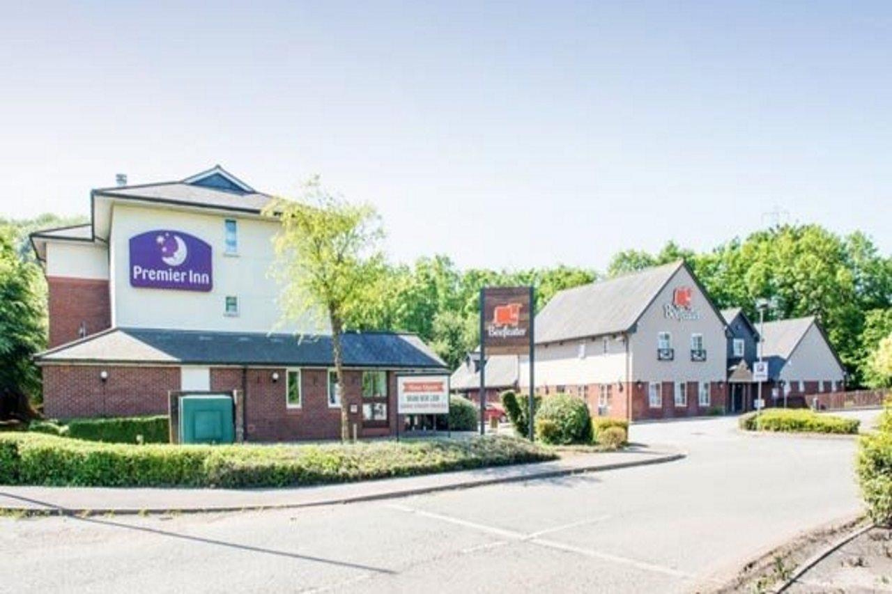 Premier Inn Newport Wales Экстерьер фото