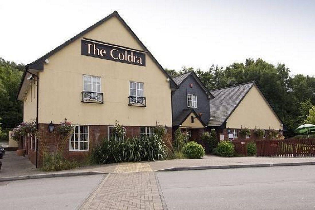 Premier Inn Newport Wales Экстерьер фото